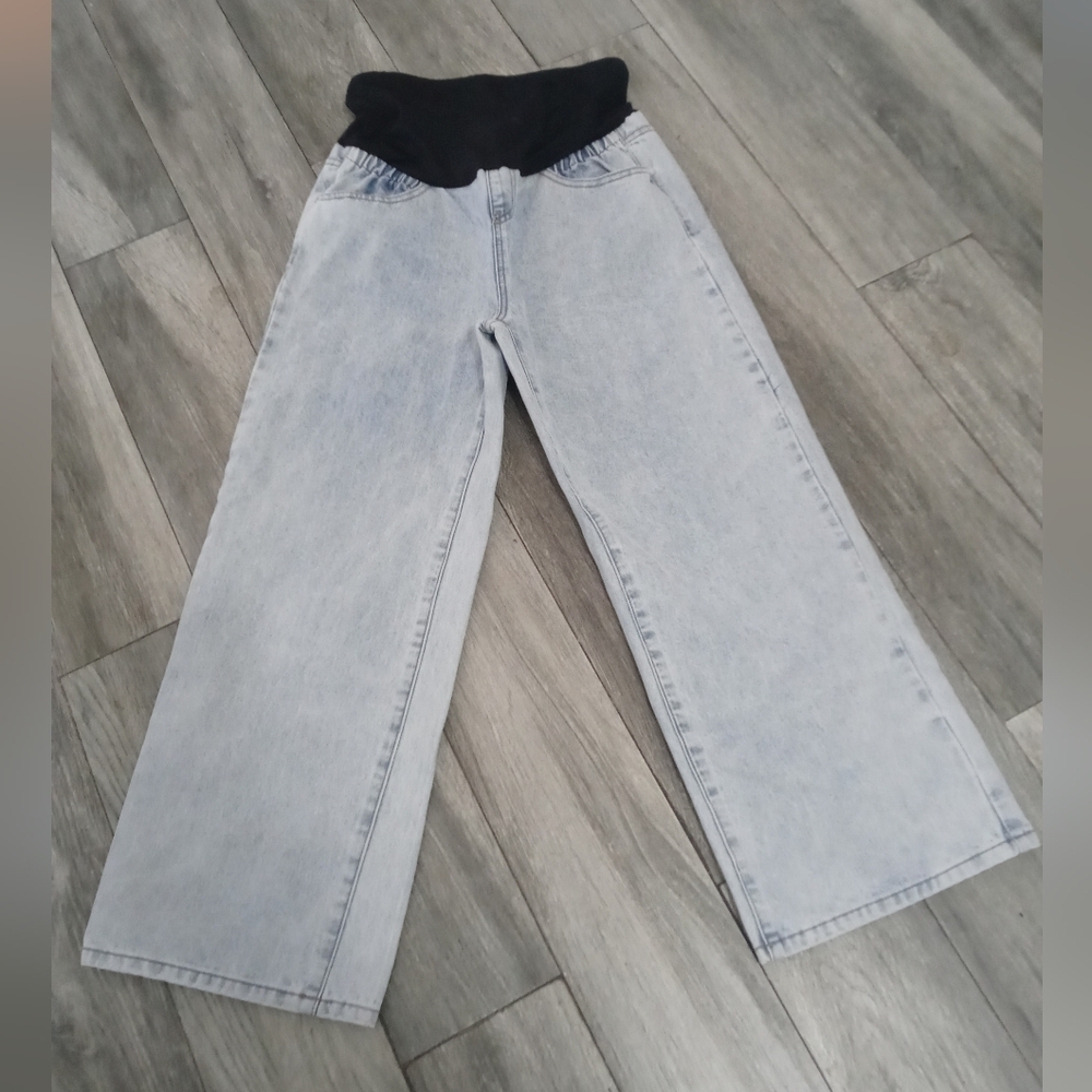 Shein Maternity Light wash Stretch Waist Wide Straight leg denim jeans w Pockets